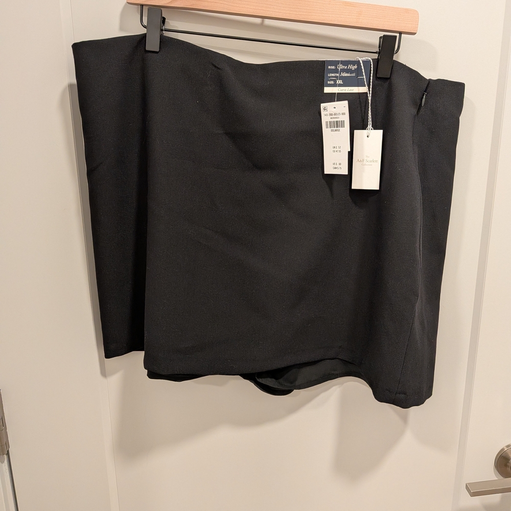 Abercrombie & Fitch Black Mini Skirt